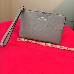 Coach Pebble Leather Wristlet in Gray